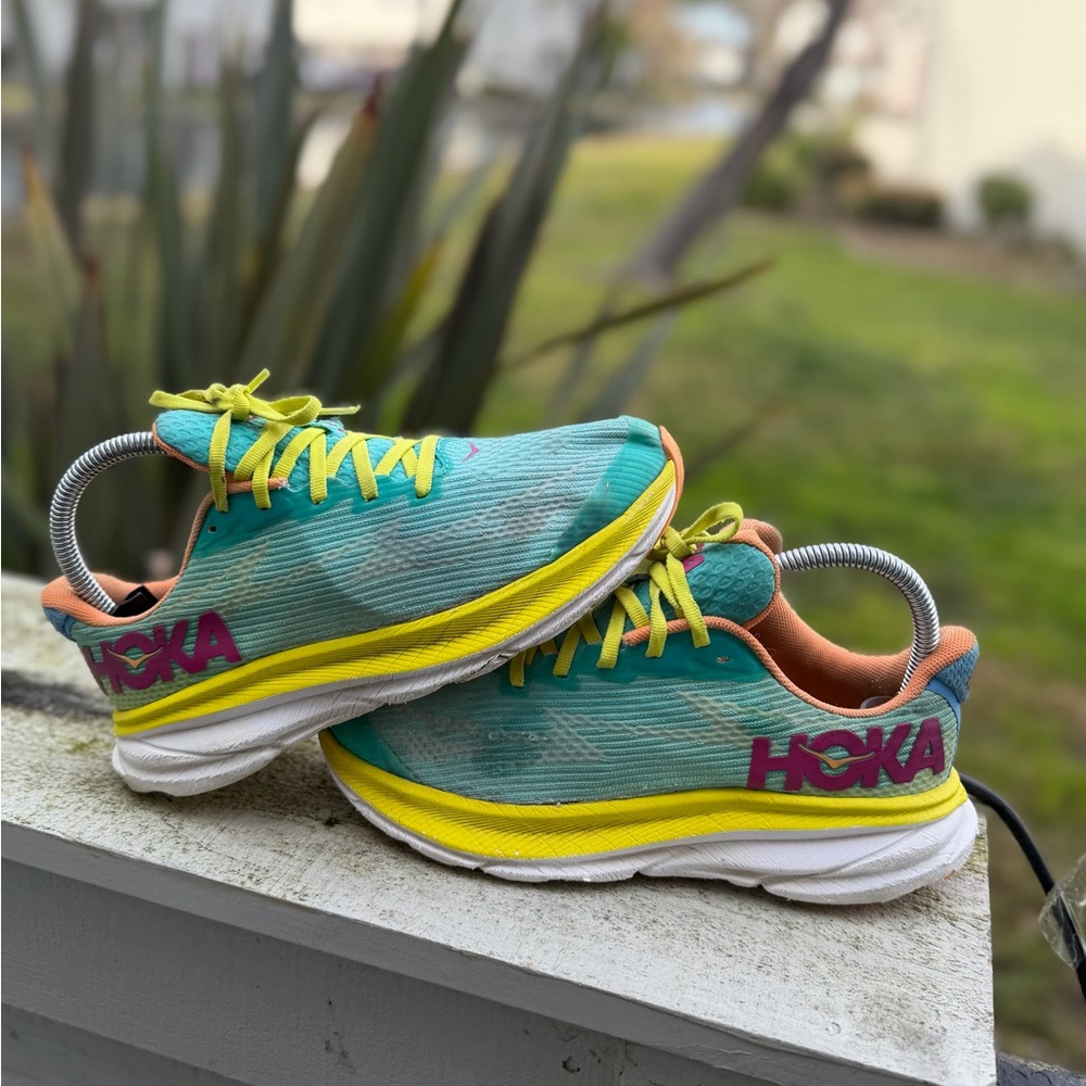 Size 4.5b / 6 Women - Hoka Teal and Yellow Running Shoesa